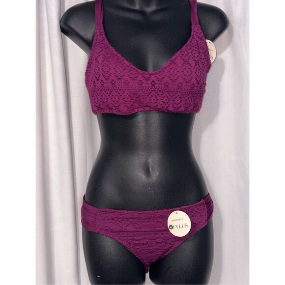 NEW WITH TAGS 2 piece Stylus Burgundy Bikini Bottoms size XL AND TOP SIZE LARGE - Picture 2 of 5